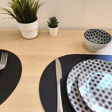 F2 Refait A Neuf Apartment *